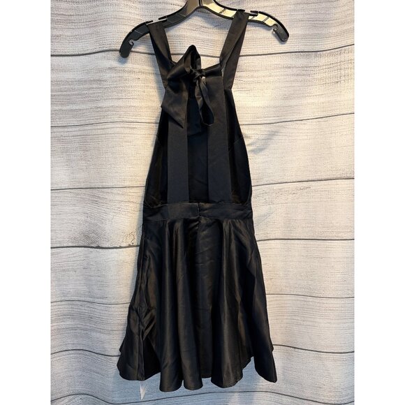 NWT Commense Satin Knotted Double Pocket Open Back Pleated Mini Dress Size XS - Picture 2 of 3